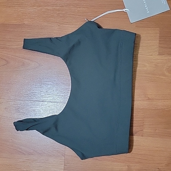 Everlane The Perform Bra in Pine•XS - Picture 9 of 13